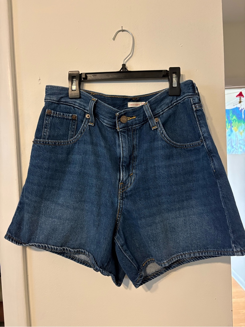 Levi's Women’s Cinch Mid-Thigh Shorts
